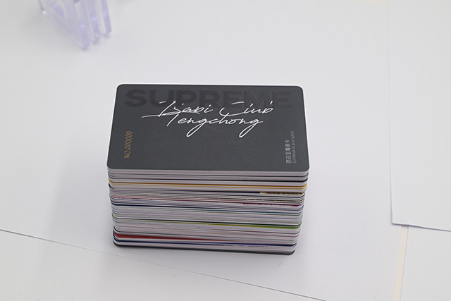 钱币卡和滴胶卡有什么区别？？？？？