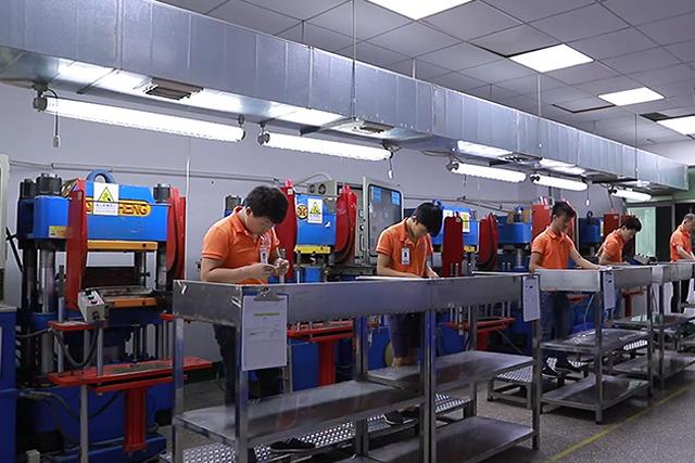 《海原县人民政府》：家门口学手艺，，，，稳就业促增收