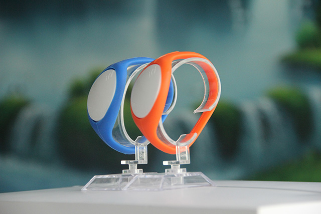 生物体内怎样使用织唛腕带RFID？？？？？？