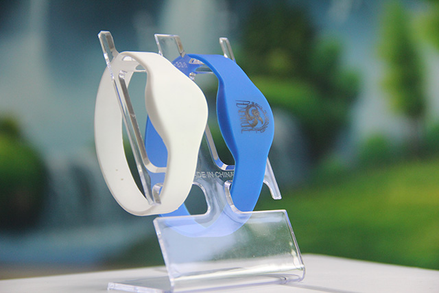 id硅胶腕带；；；；ぬ滓妆湫，，，，，你找到它不回弹的缘故原由了吗？？？？？