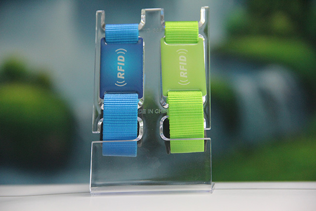 ic腕带儿童牙胶究竟怎样选，，，，，，质量评判方法有哪些？？？