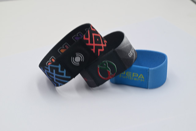 S70卡和S50卡的区别，，，，，，它们的手艺参数和应用领域有哪些