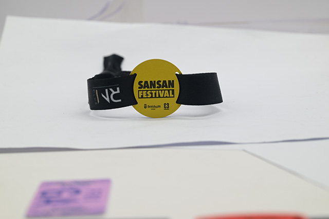 制作异形卡的价钱为什么比通俗卡贵呢？？？？？？？