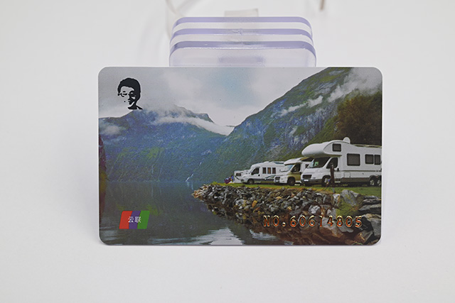 芯片卡与磁条卡之间有什么区别，，，，，，，这个是我们需要相识的